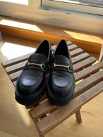 Schwarze Loafer mit Gold-Detail Grösse 39 - Top Zustand
