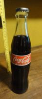 Coco Cola Flasche zweisprachiger Schriftzug, voll