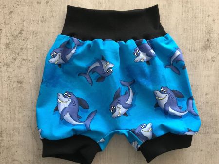 Kurze Pumphose Mitwachshose Haifisch 98/104 NEU