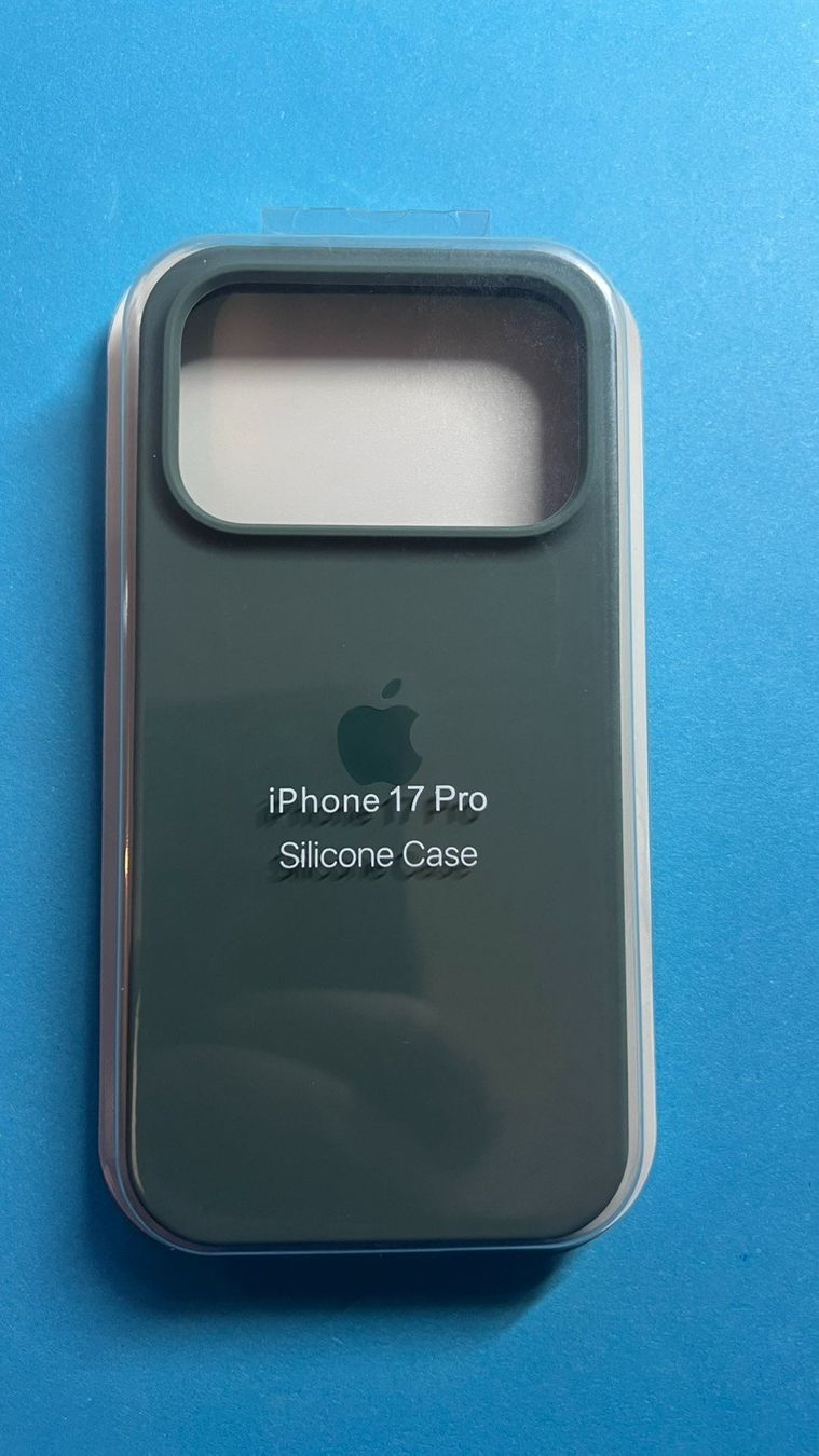 Covers & Schutzfolien: Hülle für iPhone 17 Pro. Coque pour iPhone 17 Pro – Neu und originalverpackt aus St-Cergue von max_snn5