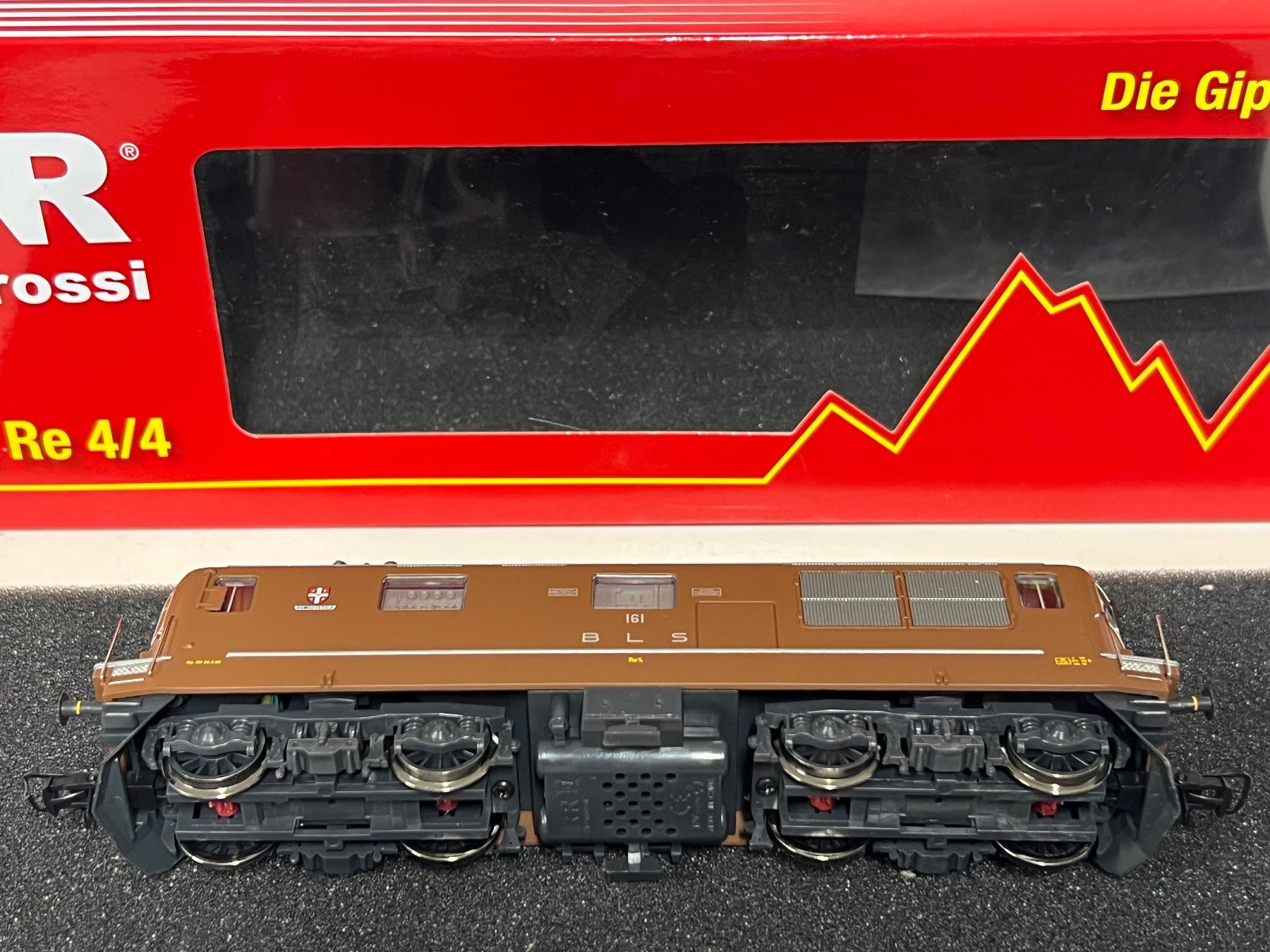 Rivarossi Modellini di ferrovie: Rivarossi HR2812 Re 4/4 "Domodossola" DC Analog – Nuovo (secondo la descrizione) da Geroldswil venduto da TopTrain54 7