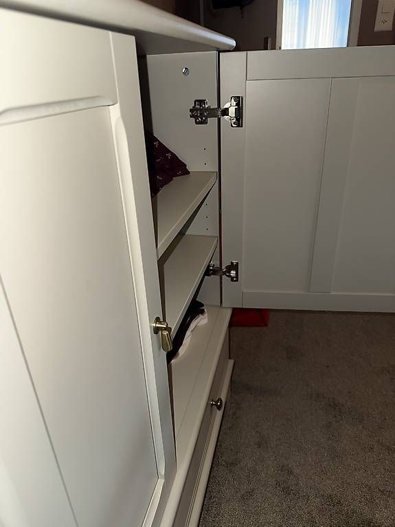 Kommoden: Elegante beige Kommode – Gebraucht aus Birmensdorf ZH von admira.h 2