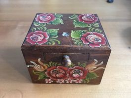 Kässeli Holz mit Bauernmalerei