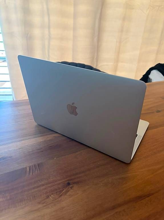 Apple Notebooks: MacBook Pro 13 2017 – Gebraucht aus Kloten von gioca09 1