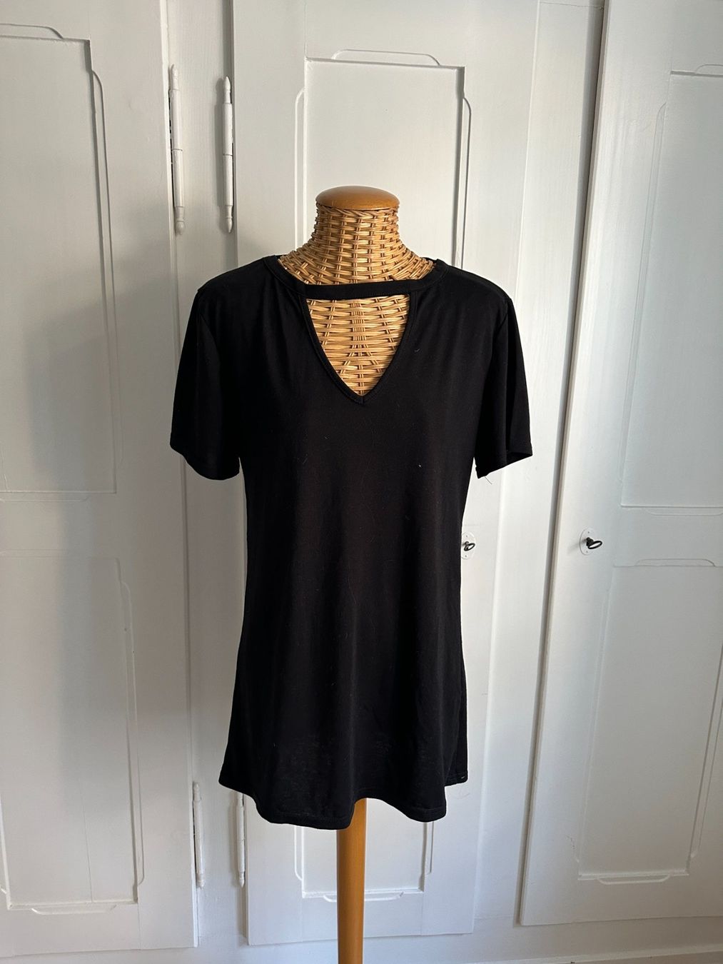 T-Shirts: Longshirt Kleidchen schwarz S – Gebraucht aus Zürich von Diazaio