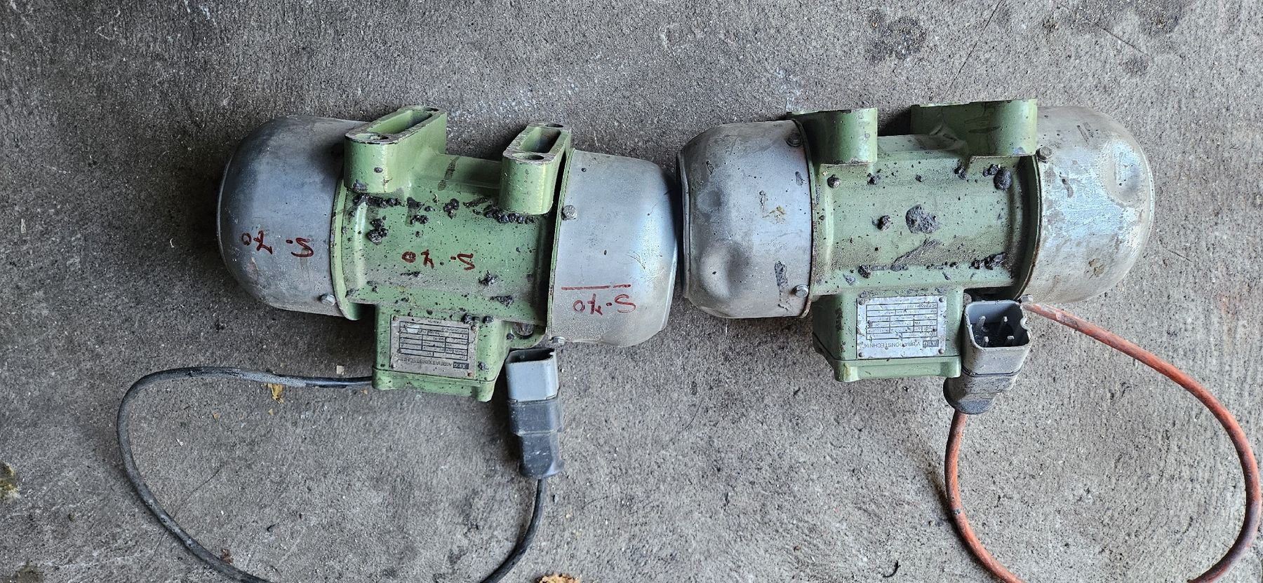 Motori: AEG Vibrationsmotoren Direktstart! – Difettoso da Kandergrund venduto da khz