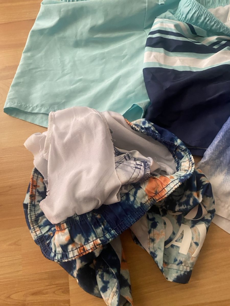 Costumi da bagno: 4 lässige Badehosen – Usato da Effretikon venduto da freima79 1