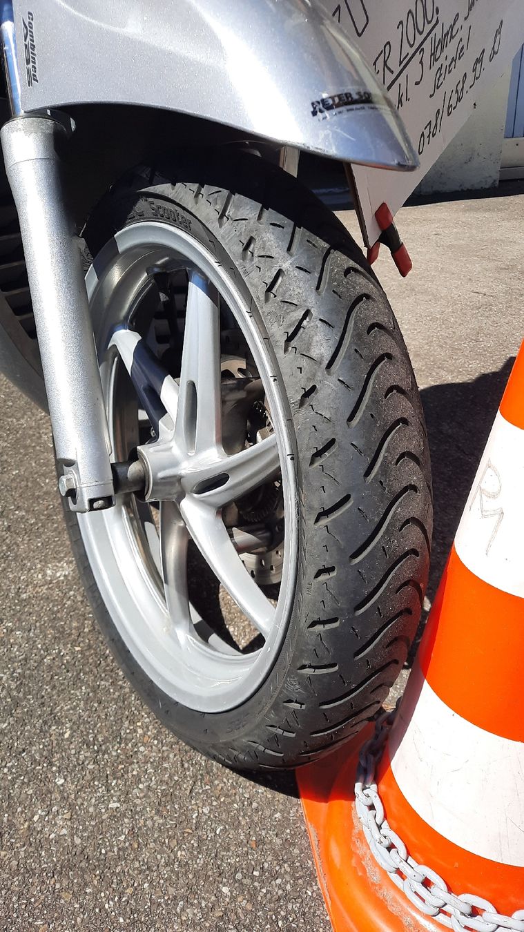 Honda Scooter: Honda SH 300i – Usato da Thalwil venduto da zueriseebaer 2
