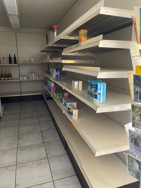 Scaffali: Etagères métalliques – Usato da Saignelégier venduto da COX07 2