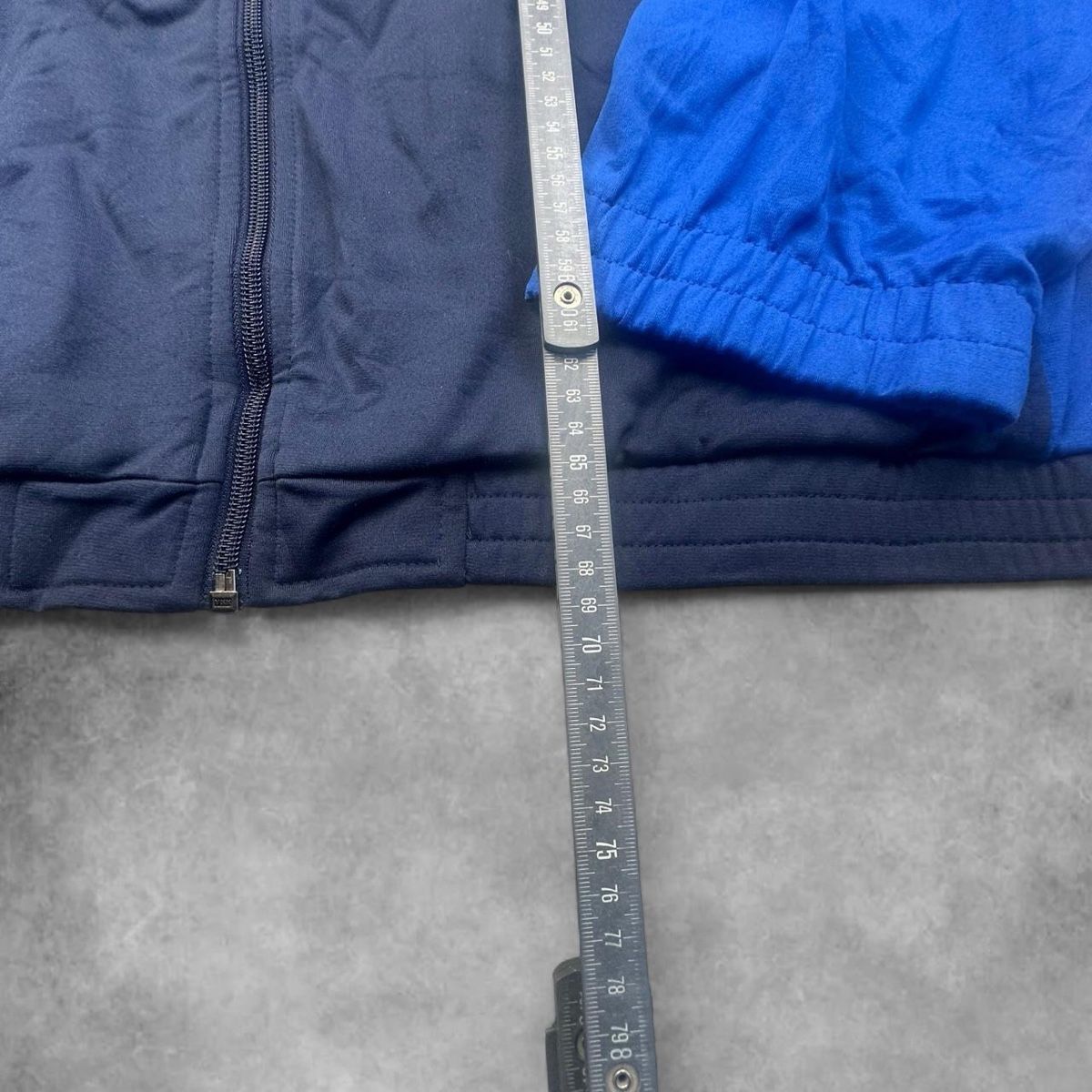 Reebok Jacken: Reebok blue jacket – Gebraucht aus Erlinsbach SO von TogaResell 4