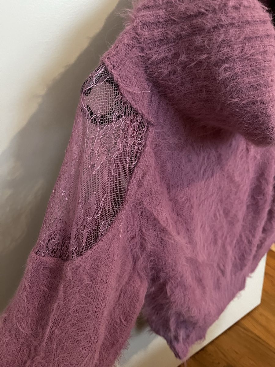 Maglioni & Felpe: Cecil McBee Flausch-Pullover Lila mit Spitze, Gr. M – Usato da Opfikon venduto da acoaee 1