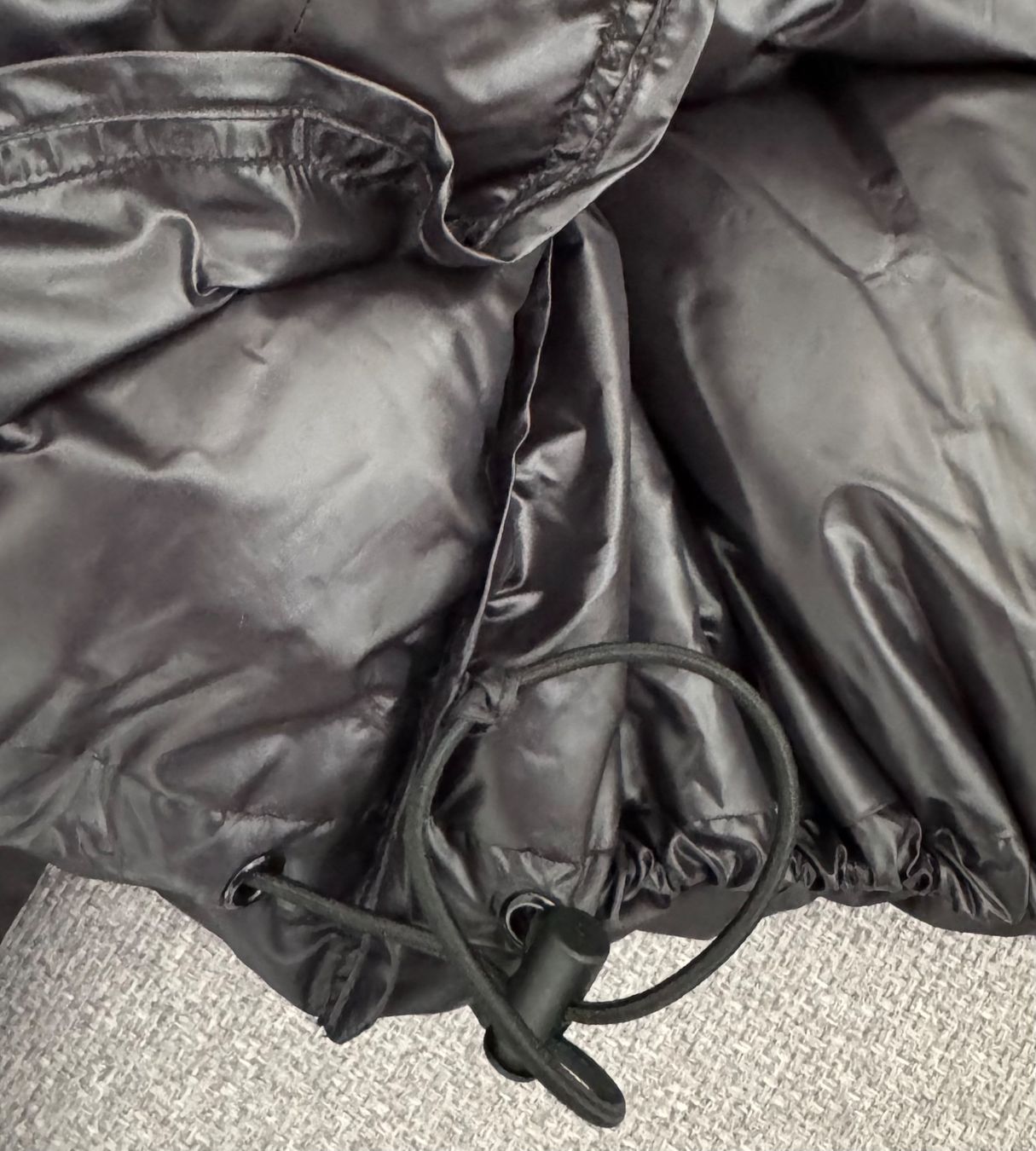 Giacche: Daunenjacke schwarz GR.38 – Nuovo (secondo la descrizione) da Thun venduto da kth_ng29 5
