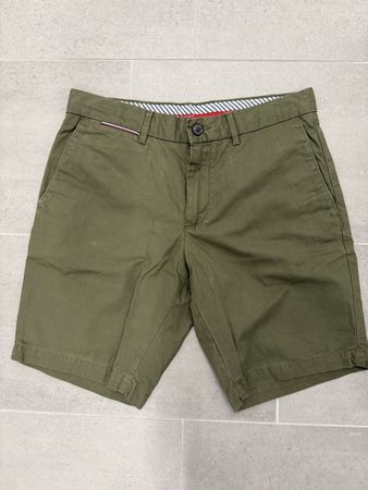 Kurzhosen, Gr 32, Tommy Hilfiger