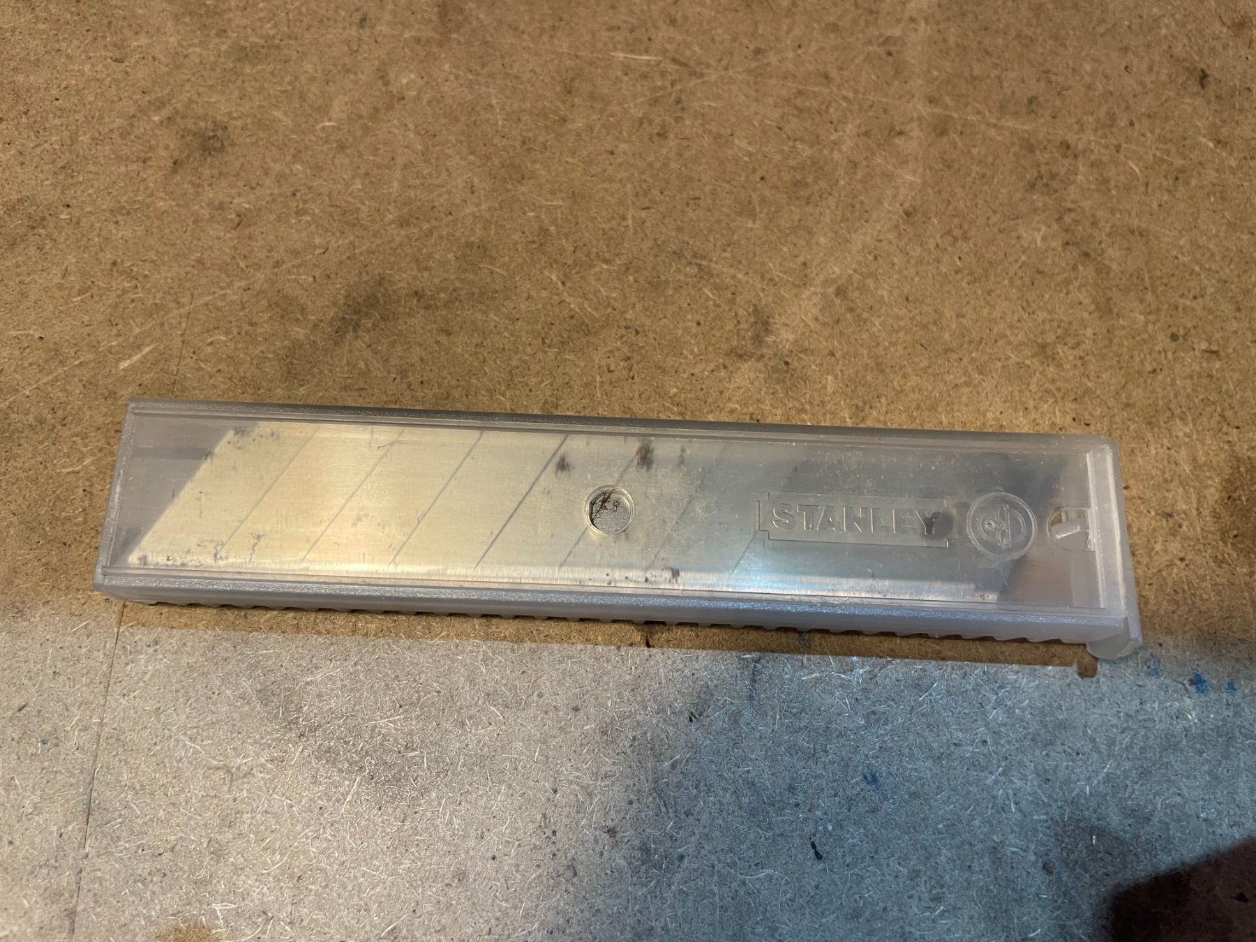 Tutti gli attrezzi: 11 lames de cutter 19 mm de large – Usato da Petit Lancy venduto da gil_hr6v