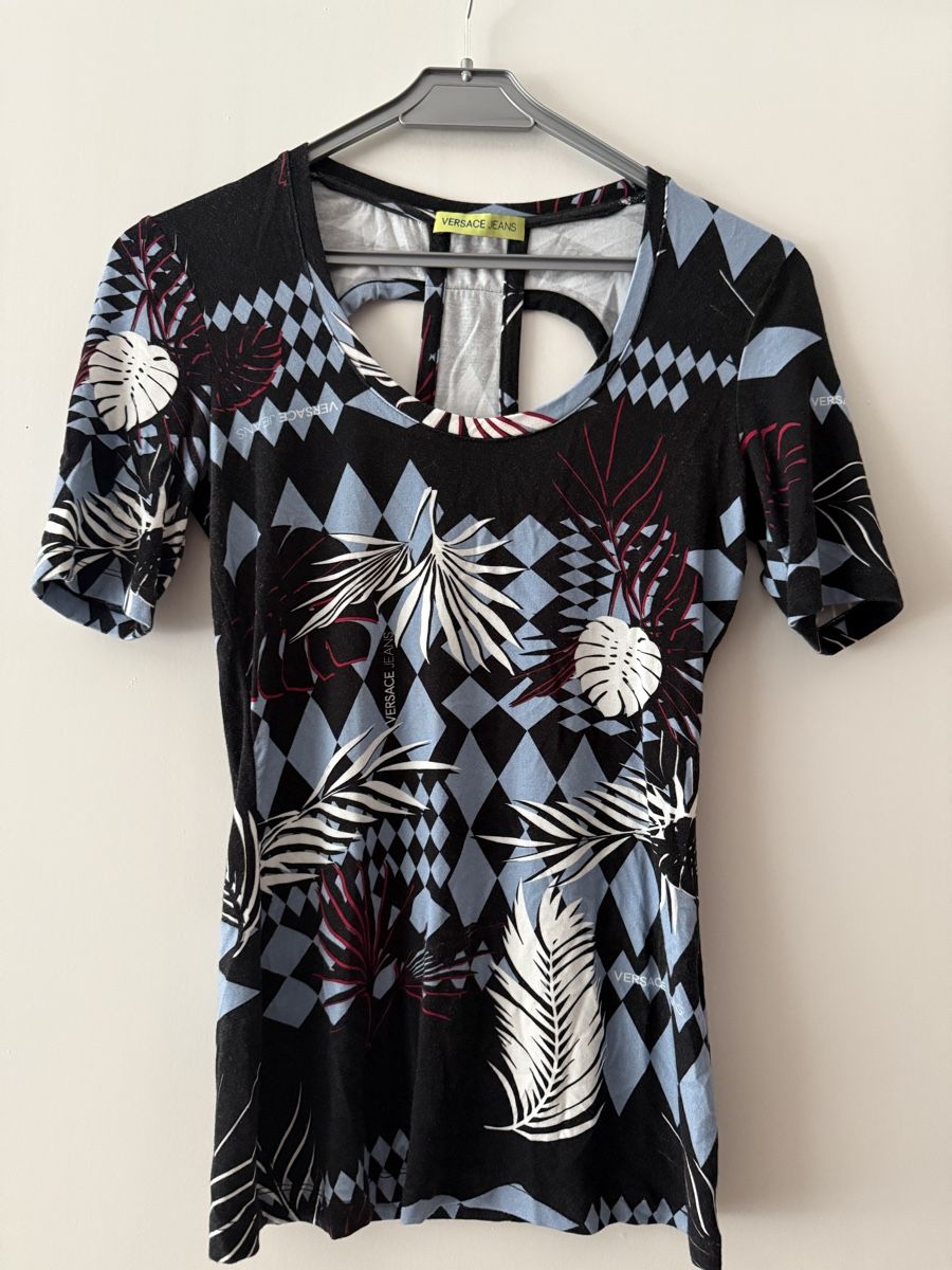 T-shirts: Versace shirt – D'occasion à visp par Kmemo1
