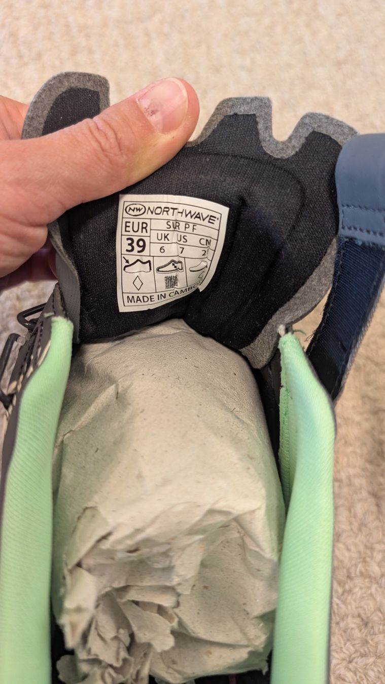 Scarpe da donna: Rennvelo Schuhe Gr. 39 – Nuovo (secondo la descrizione) da St Gallen venduto da Kim.Wyss 3