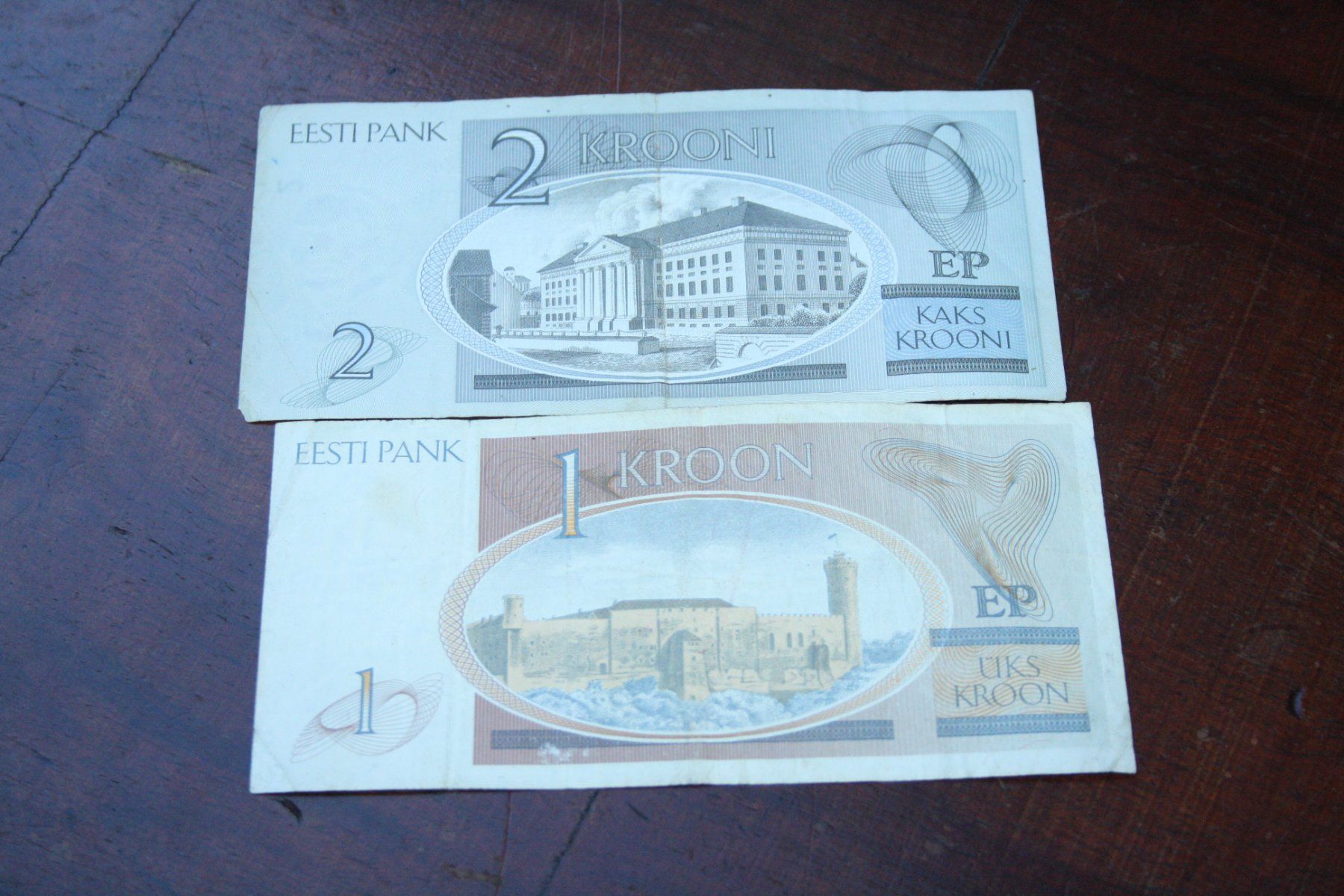 Billets de banque: Estonie – D'occasion à Cormondrèche par Hermes.monnaies 1