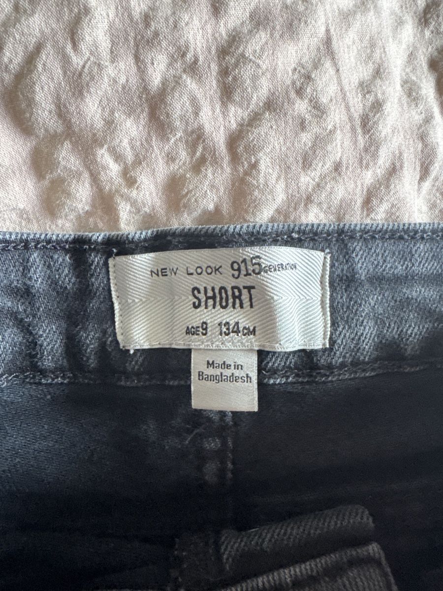 Pantaloni: 2 coole Mädchen Shorts – Usato da Hägendorf venduto da laumatt 2