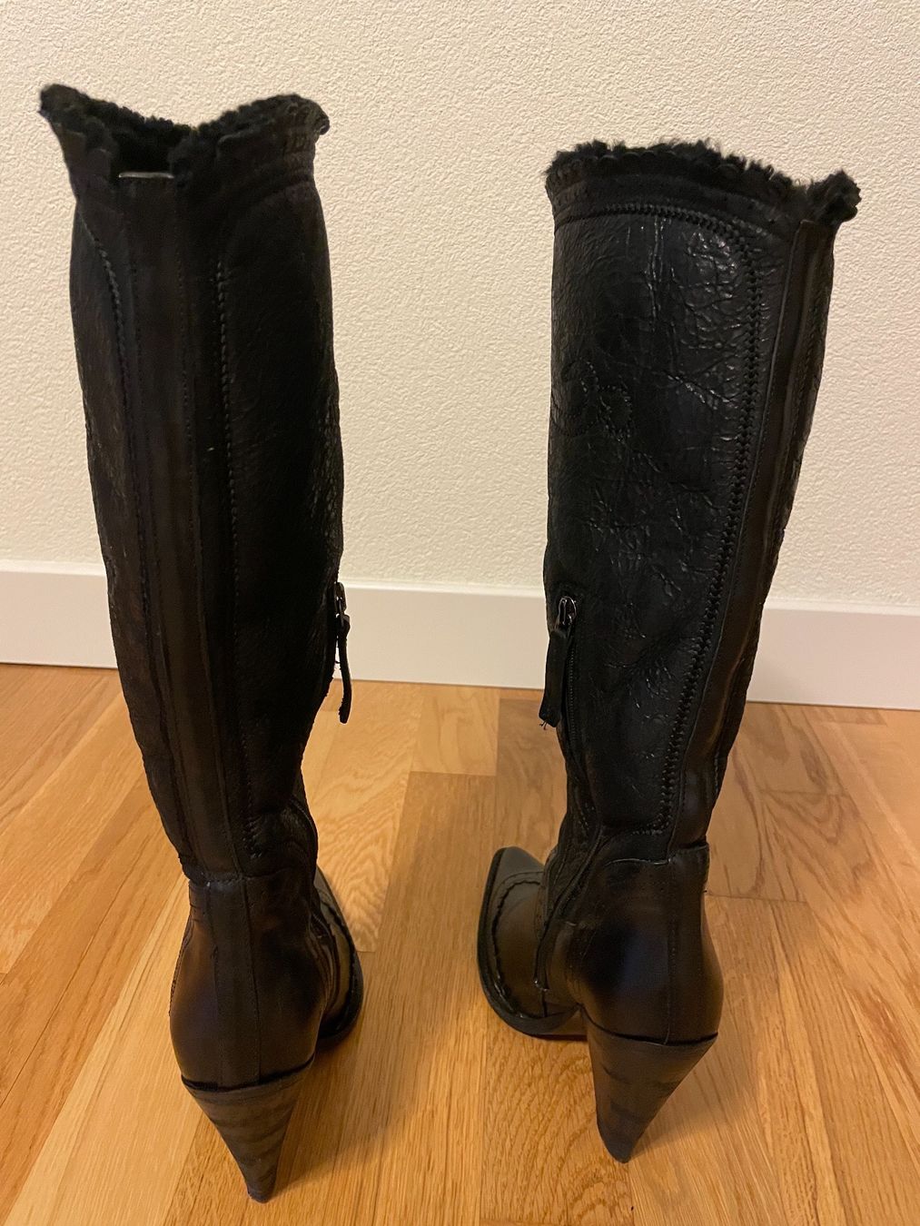 Ermanno Scervino Damenschuhe: Stiefel Ermanno Scervino Cowboy Stil – Gebraucht aus Richterswil von IrynaL 2