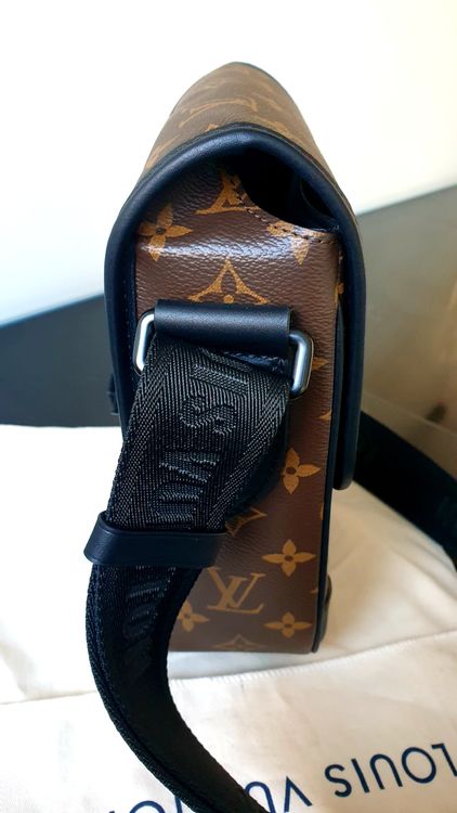 Louis Vuitton Archy Messenger PM