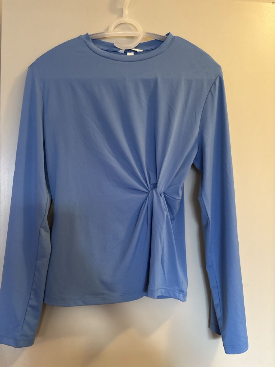 Tops: H&M Top manches longues – Gebraucht aus Genève von pet_sh52