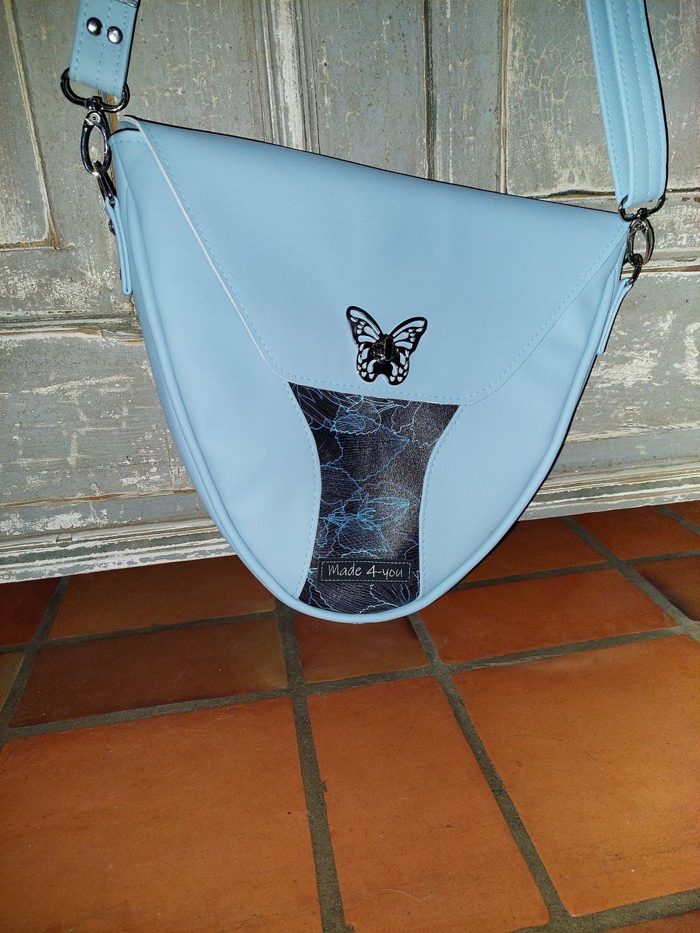 Borse da donna: made 4-you - Handbag blau 30x25x7 – Nuovo e nell'imballaggio originale da Besenbüren venduto da teluride89