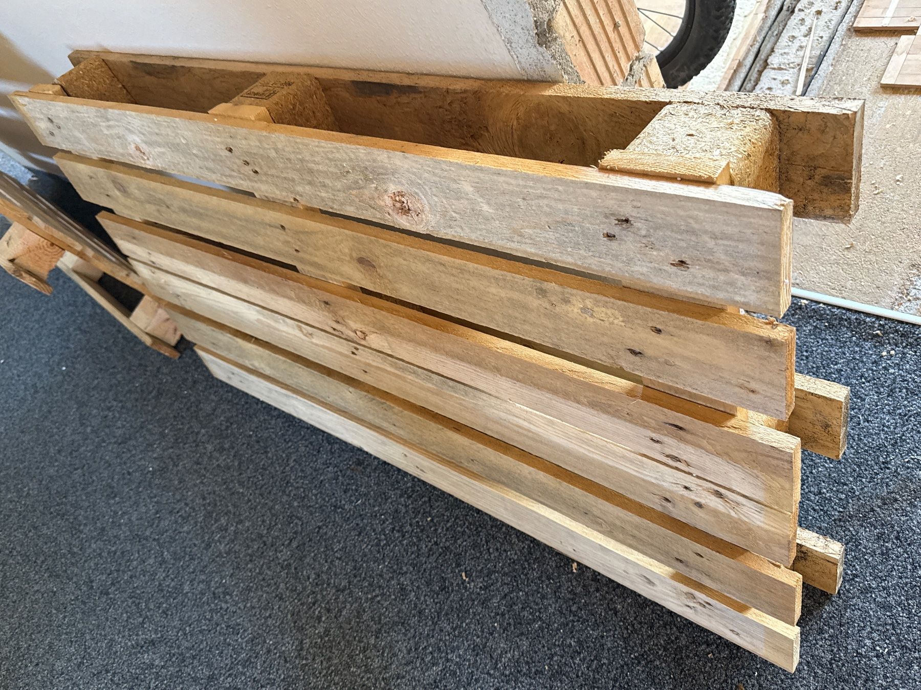 Pallets: 1 Holzpalette, 125 x 68 cm – Usato da Amriswil venduto da used2use 2