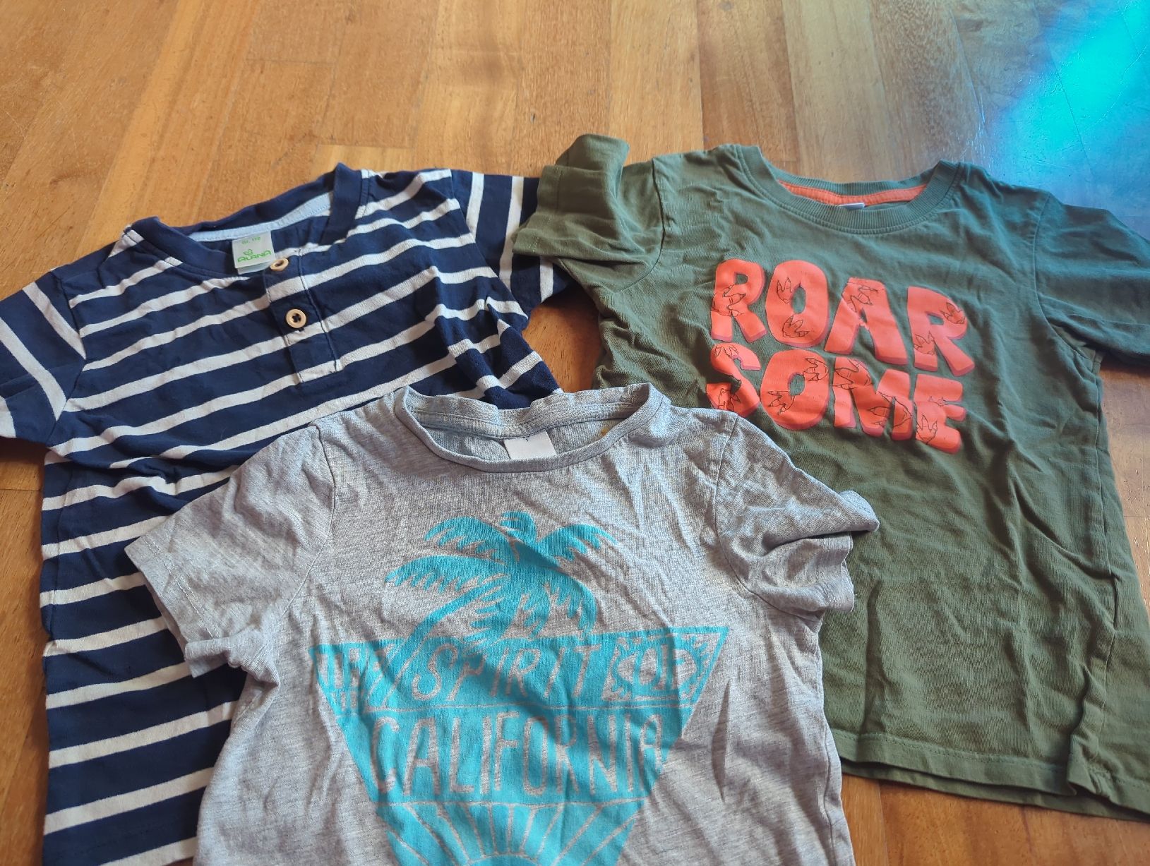Ensembles coordonnés: T-shirts Gr. 110 – D'occasion à Eglisau par raf_hn2x 4