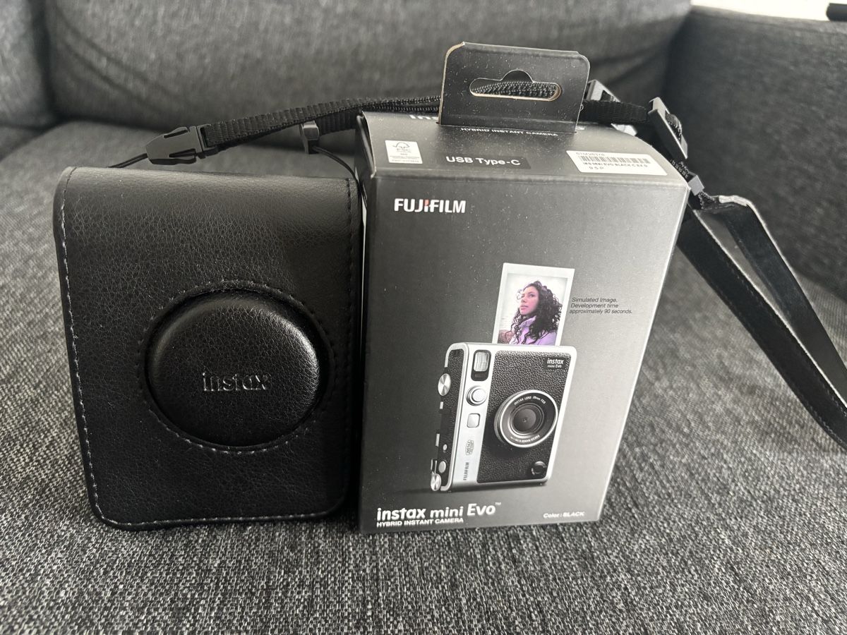 Fujifilm Appareil photo: Fujifilm Instax Mini Evo – Neuf (Voir description) à Basel par rad_8wjn 1