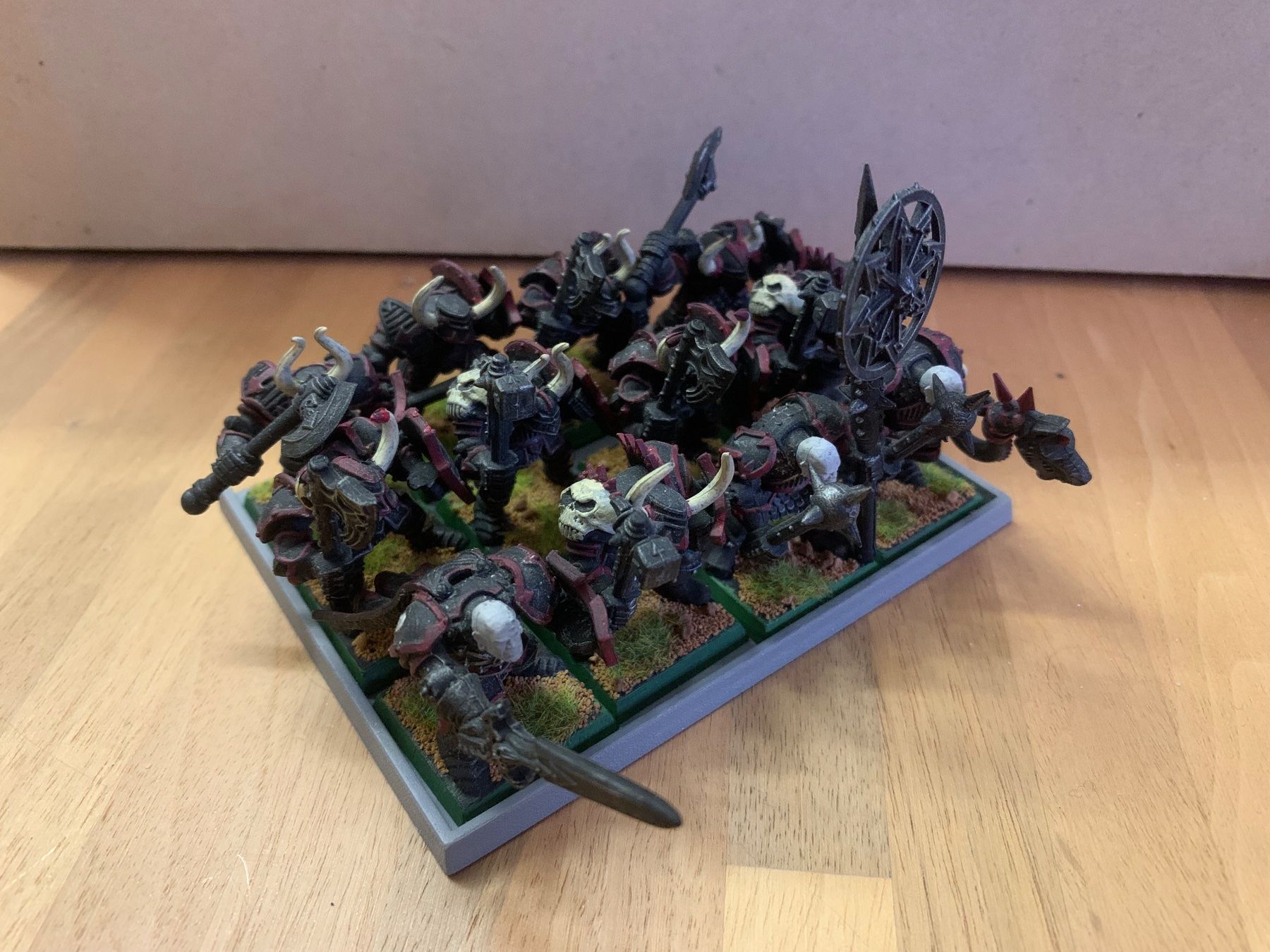 Statuette: Warhammer Fantasy Krieger des Chaos – Usato da Winterthur venduto da Compiorg 3