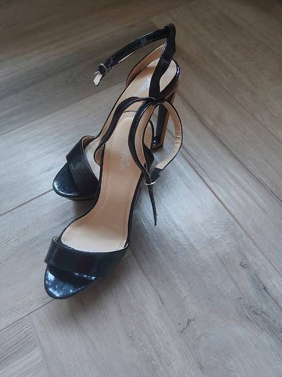 Scarpe da donna: Scarpe da donna nr.37 – Nuovo (secondo la descrizione) da Paradiso venduto da liv_9kgg