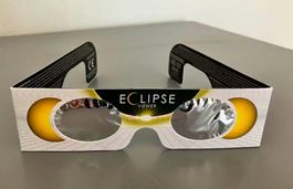 2 paires de Lunettes Eclipses sur Lausanne
