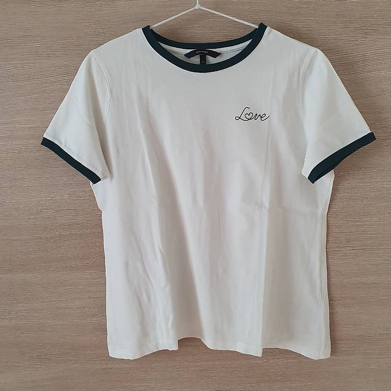 T-Shirts: T-Shirt Gr. M Vero Moda – Gebraucht aus Erschwil von andora00