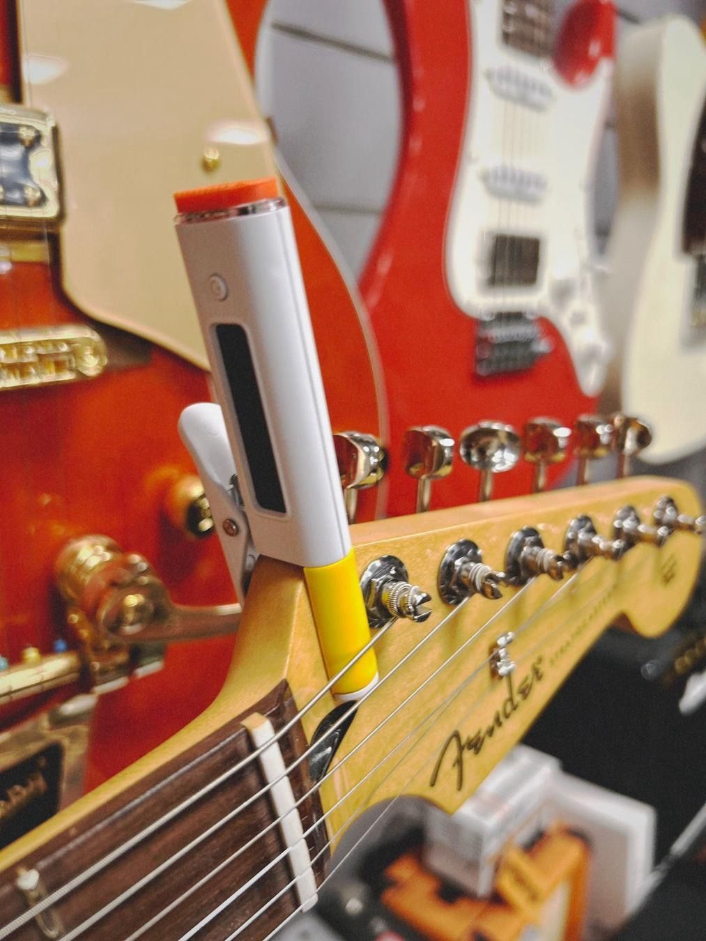 Strumenti musicali: Tuneretter Guitar Tuner – Nuovo e nell'imballaggio originale da Iseo venduto da Fandango-Guitars 3