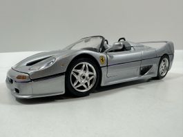 Ferrari F50 1:18, silbrig, BBURAGO