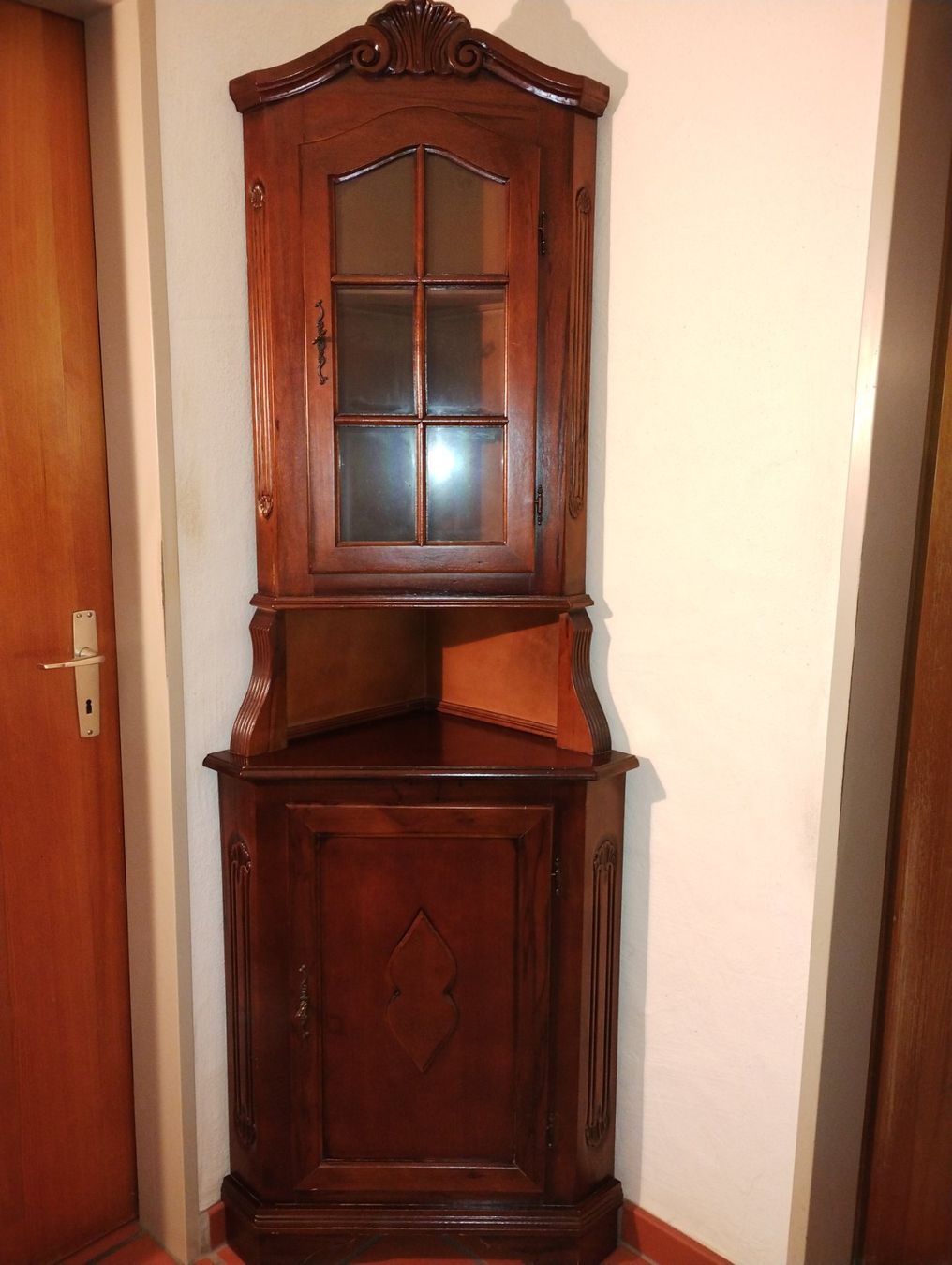 Armadi: Antike Eckvitrine / Eckschrank, Antik Stil – Usato da Braunau venduto da rol_87rc