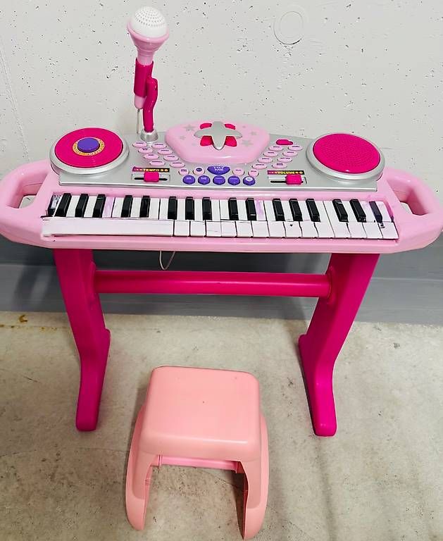 Strumenti musicali: Kinderkeyboard – Usato da Bülach venduto da ValiS 1