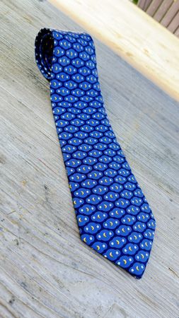 Cravate Salvatore Ferragamo bleue motif lune et étoiles