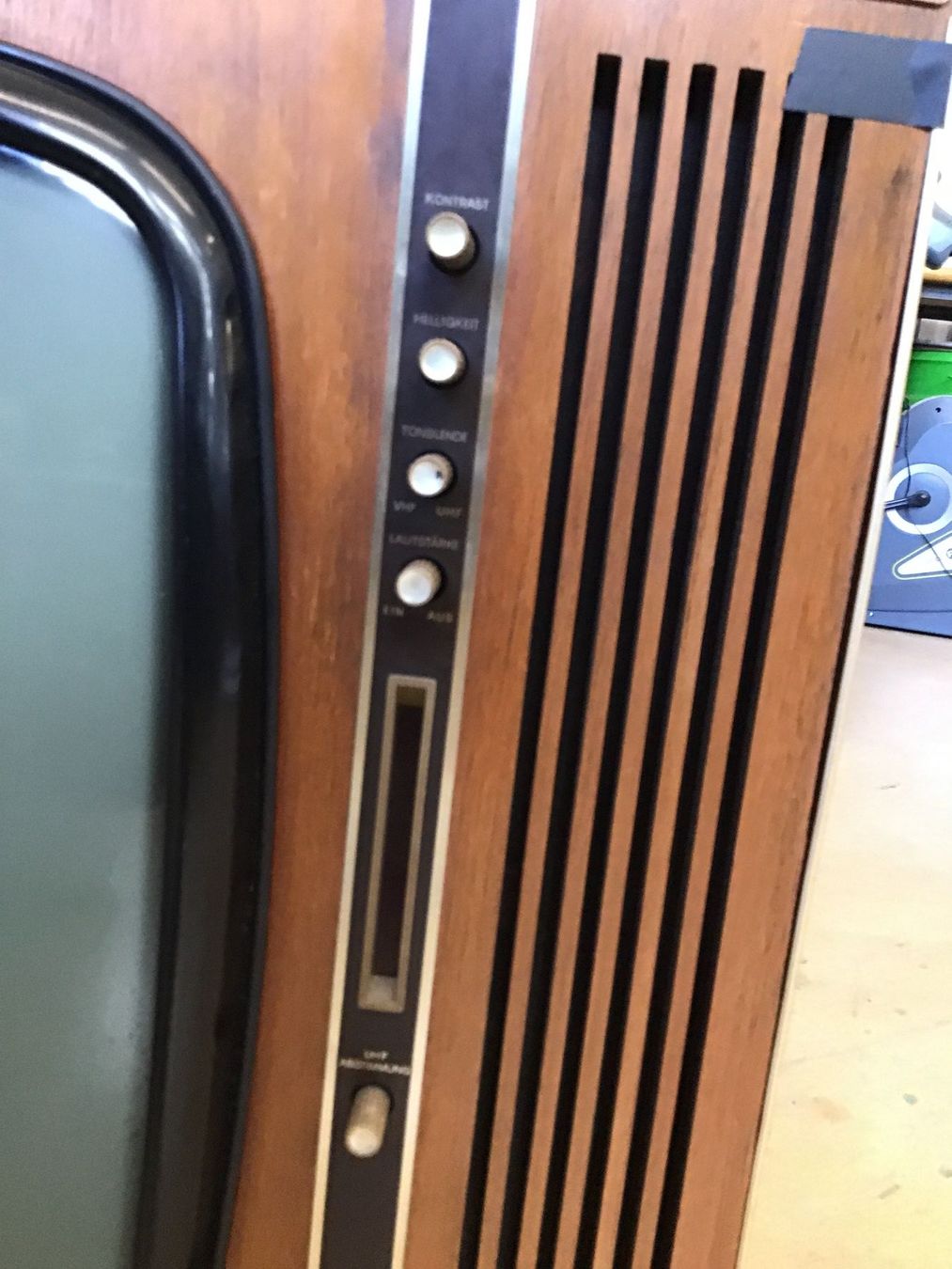 Televisori: Fernseher Holzgehäuse Retro Antik – Usato da Dübendorf venduto da sdbu-frappant 5