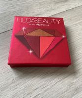Huda beauty eyeshadow palette