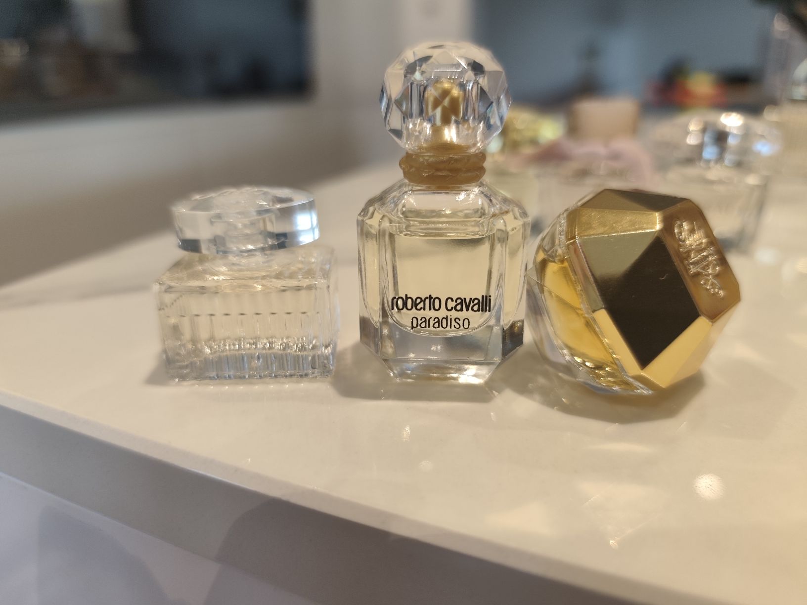 Profumi & Eau de Toilette: Parfume collection miniature set  – Usato da Männedorf venduto da Ursik_OnlineShop 2