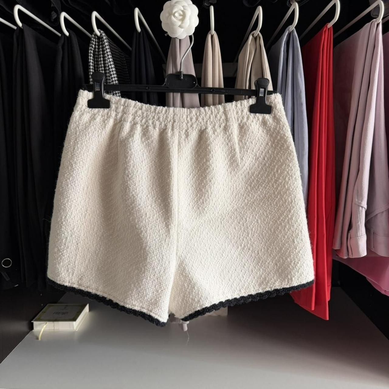Maje Pantaloni: MAJE Tweed Shorts – Usato da Emmen venduto da mak31 2