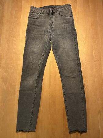 WHY7 Graue Jeans, Top Zustand, Groesse 27/28