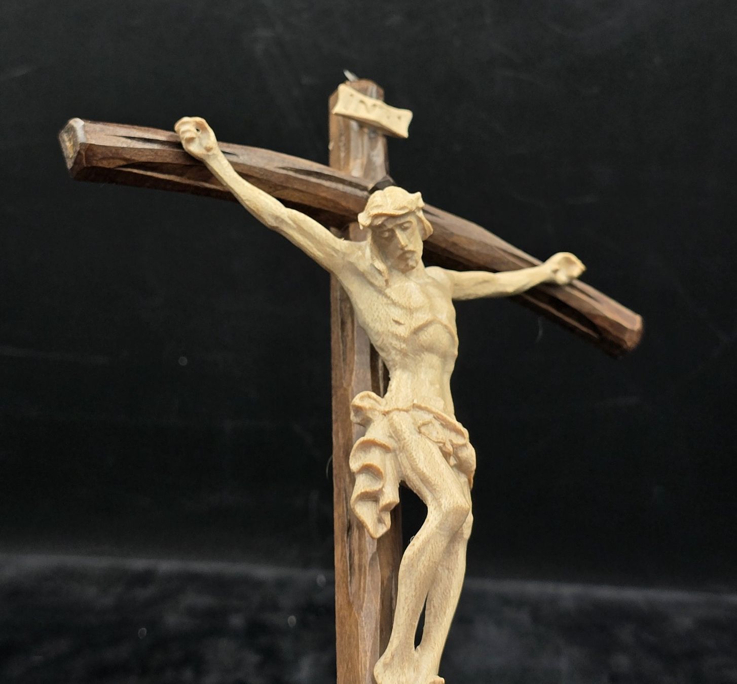 Figuren: Kruzifix Holz geschnitzt – Gebraucht aus Rorschacherberg von snOOpydOg11 1