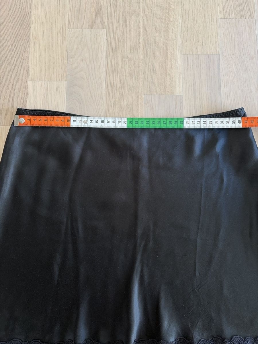 Intimissimi Jupes: Minirock Intimissimi schwarz Seide – D'occasion à Au ZH par eac_gm25 2