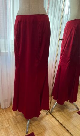 Maxirock Satin leicht elastisch Gr 40 neuwertig
