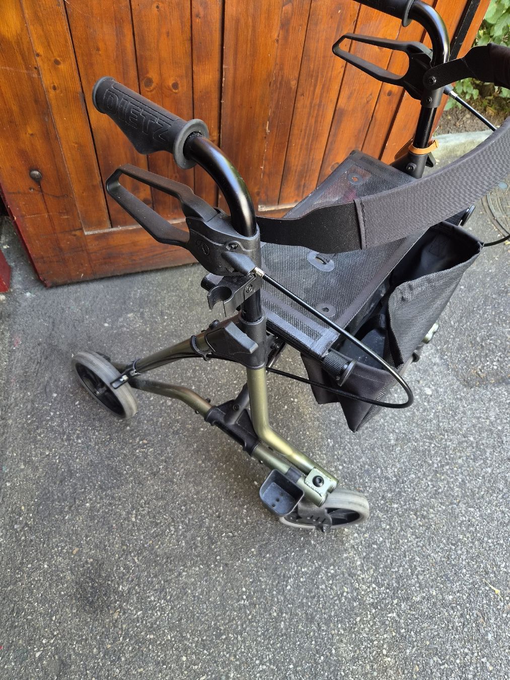 Gehhilfen: Rollator  – Gebraucht aus Riehen von mbahn