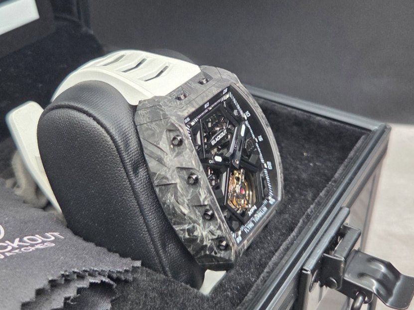Uhren: Black Out – Neu und originalverpackt aus La Chaux-de-Fonds von curtitswisswatches 4
