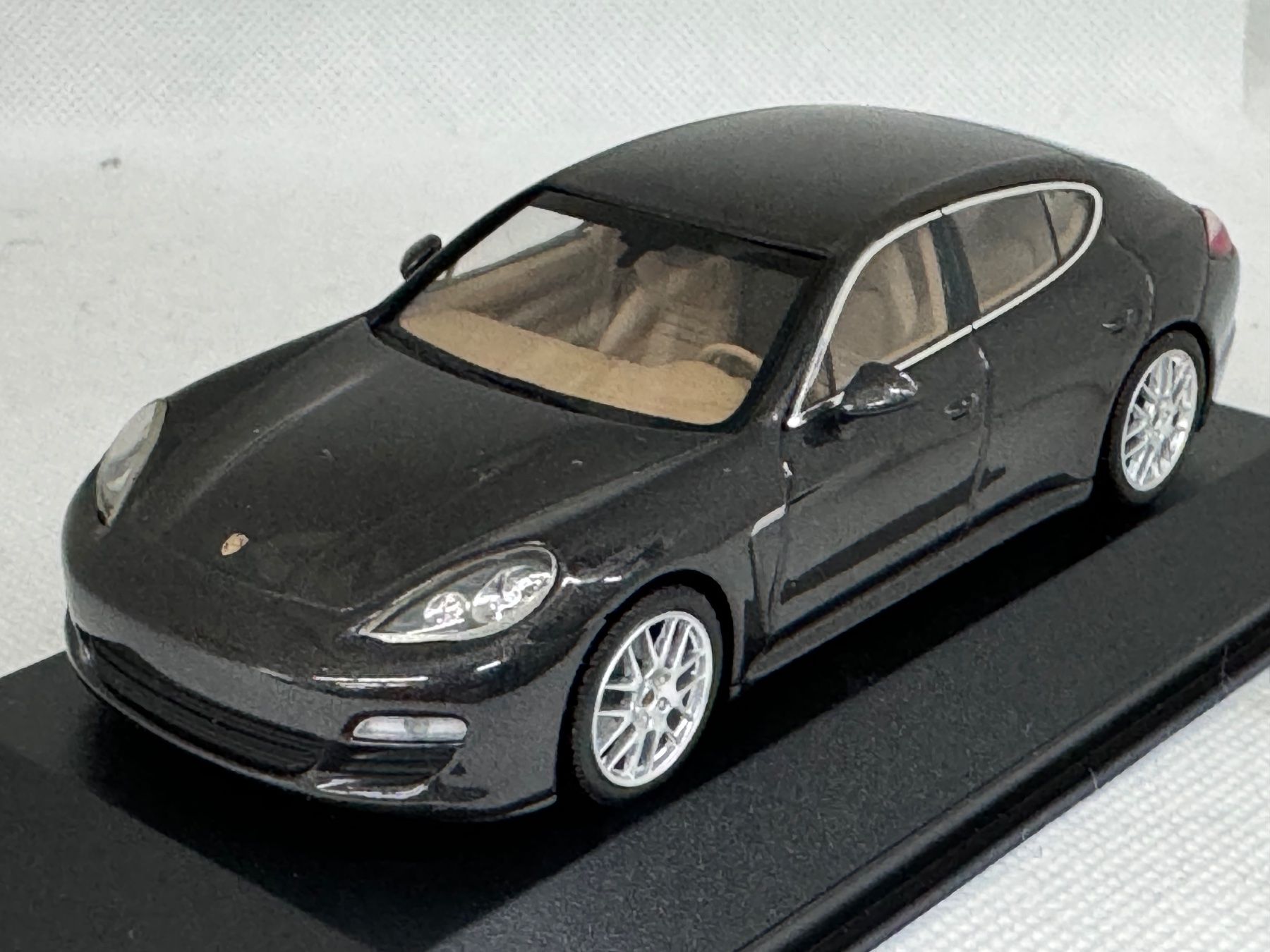Porsche Modellautos: PORSCHE Panamera Minichamps 1:43 – Neu und originalverpackt aus Luzern von aa43modelcars-Luzern 1
