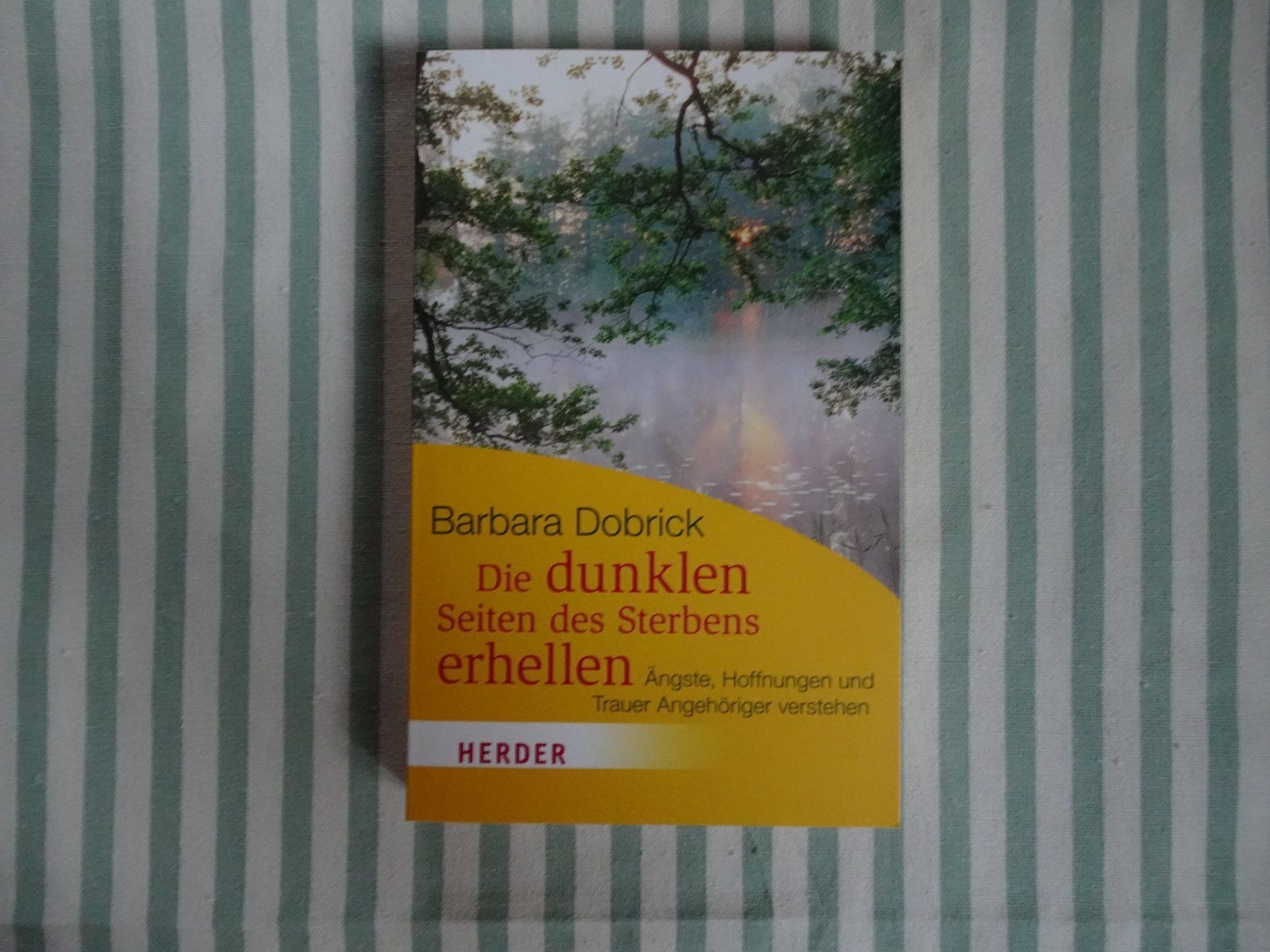 Bücher: Barbara Dobrick - Die dunklen Seiten des Sterbens - B826 – Gebraucht aus Küssnacht am Rigi von Bookslove-Divers